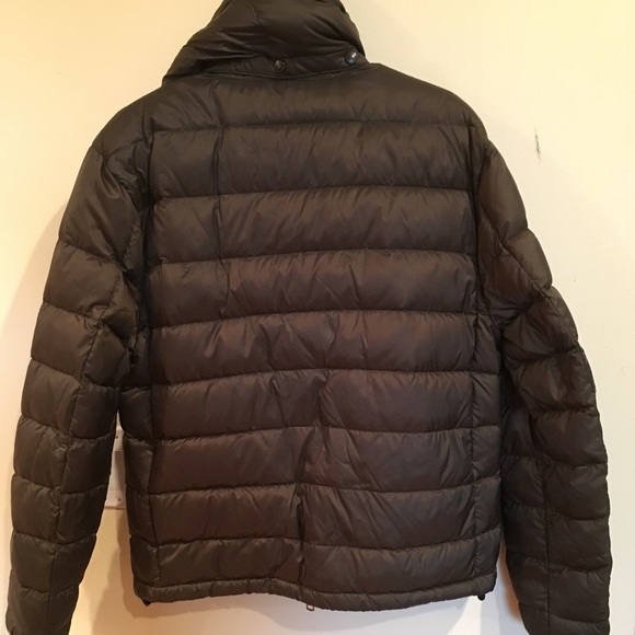 Burberry light weight bomber jacket - Picture 6 of 6